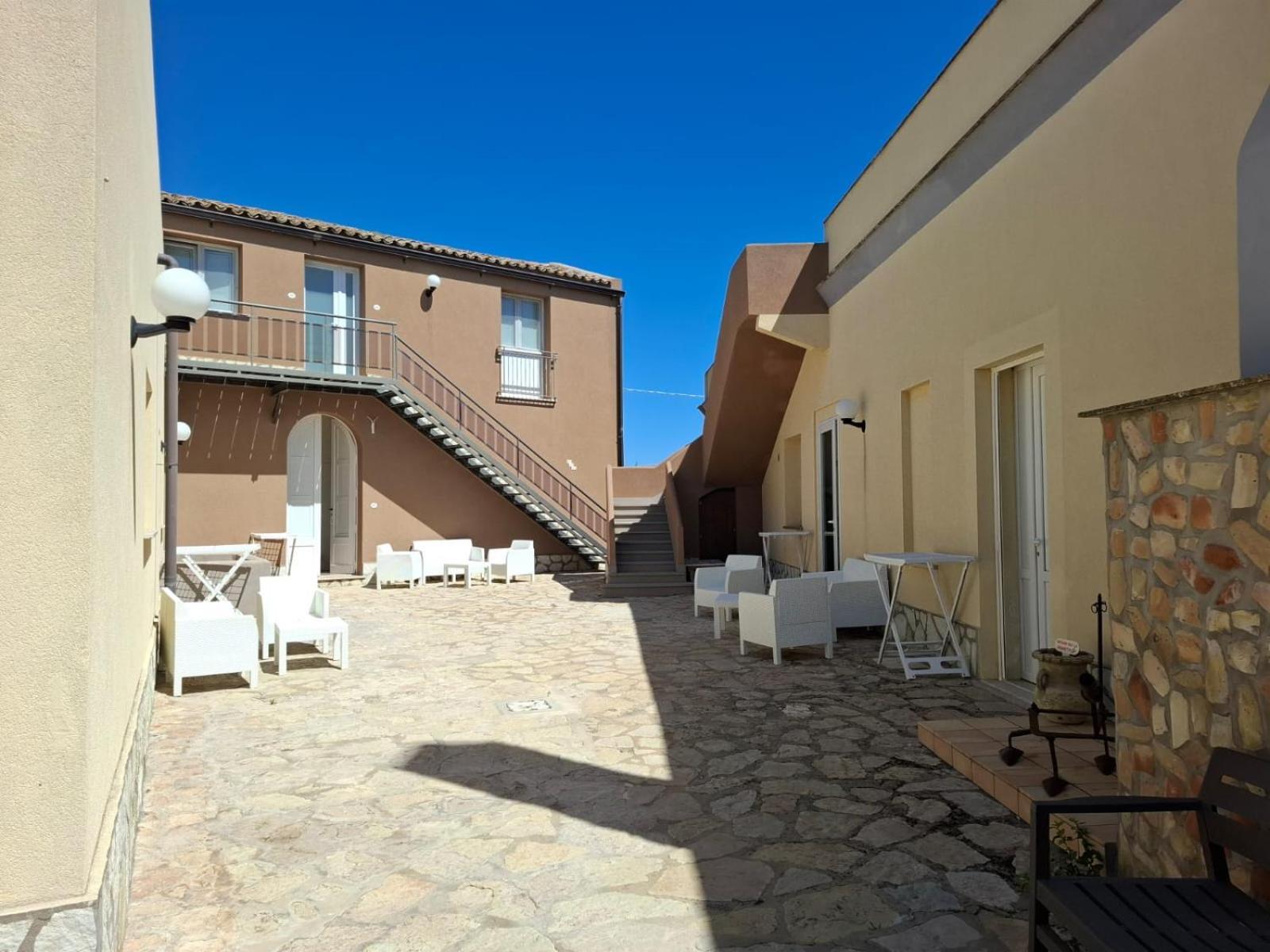Residence Casale Verderame Trapani Exterior foto